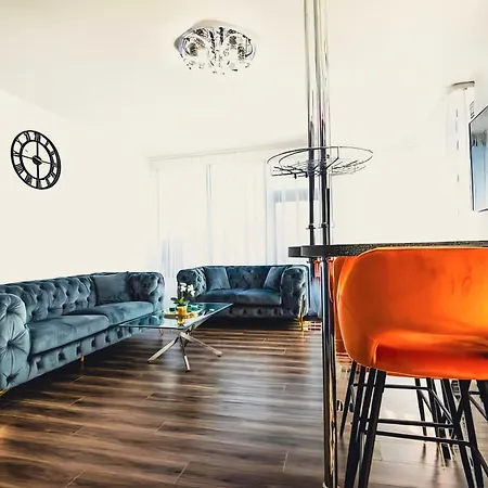 Center Pearl 2br Wifi Easy-check-in Apartment