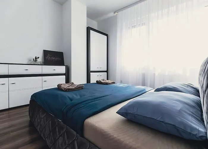 Center Pearl 2br Wifi Easy-check-in *