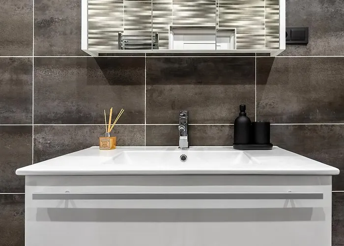 Center Pearl 2br Wifi Easy-check-in *